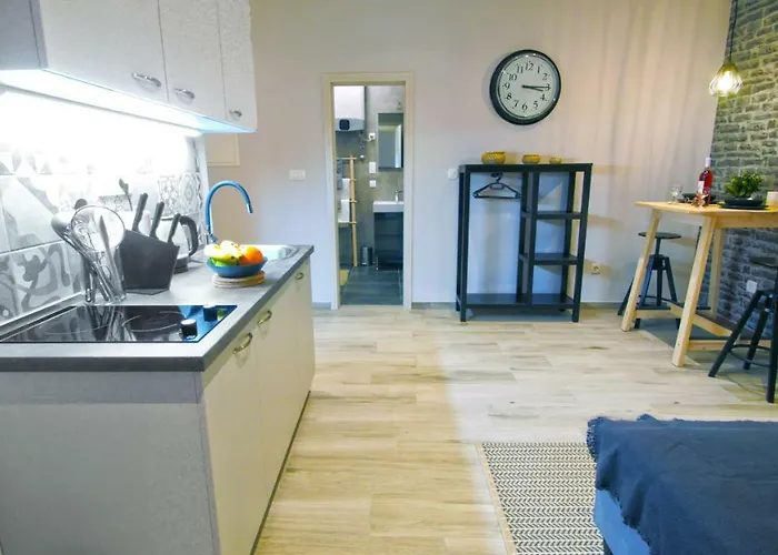 Frank-kiss Apartament *